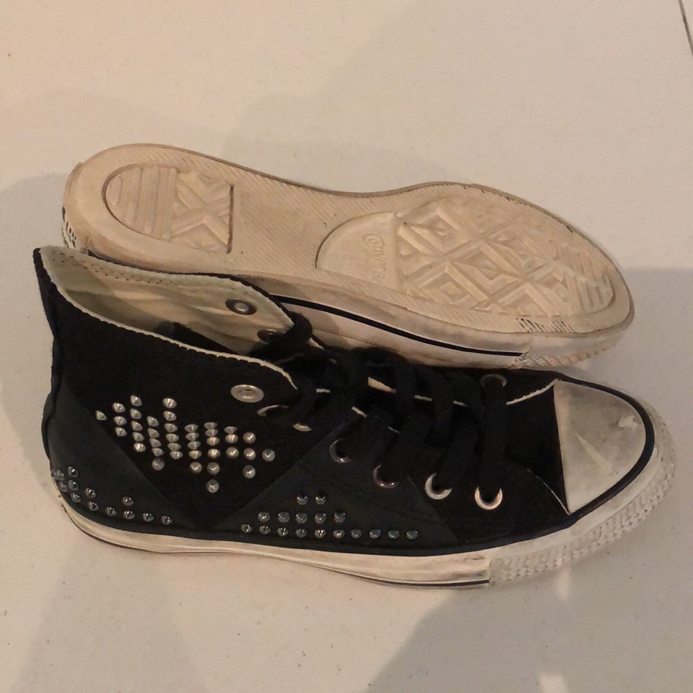 #converse#leathershoe #converseshoes #school #sale